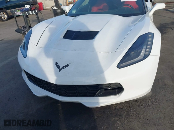 2015 Chevrolet Corvette 1LT z VIN 1G1YB2D72F5124033, wystawiony jako IAAI lot #41396693 z przebiegiem 26 056 mil mil oraz . Historia ofert i sprzedaży dostępna na DreamBid. Obrazek 12.