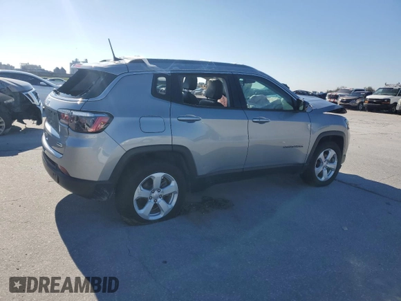 2022 Jeep Compass Latitude with VIN 3C4NJDBB7NT141571, listed as a Copart auction lot 45986455 with Not Provided miles and Salvage Title. Bid and sale history available at DreamBid. Image 3.
