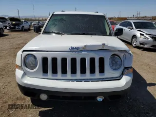 2015 Jeep Patriot Sport z VIN 1C4NJPBB8FD110354, wystawiony jako Copart lot #55508795 z przebiegiem 120 470 mil mil oraz Szkoda całkowita • Salvage title. Historia ofert i sprzedaży dostępna na DreamBid. Obrazek 5.