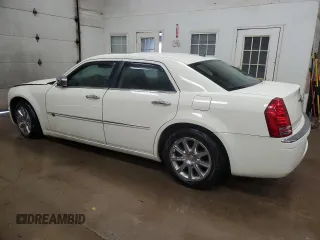 2009 Chrysler 300 with VIN 2C3KA63T59H633962, listed as a Copart auction lot 62899464 with 117,211 mi miles and Clean Title. Bid and sale history available at carsss.com. Image 2.