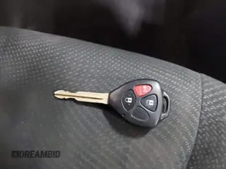 2009 Toyota Yaris с VIN JTDBT903391310763, выставлен на аукционе IAAI как лот 42348133 с пробегом 156 432 миль миль и . История ставок и продаж доступна на DreamBid. Изображение 11.