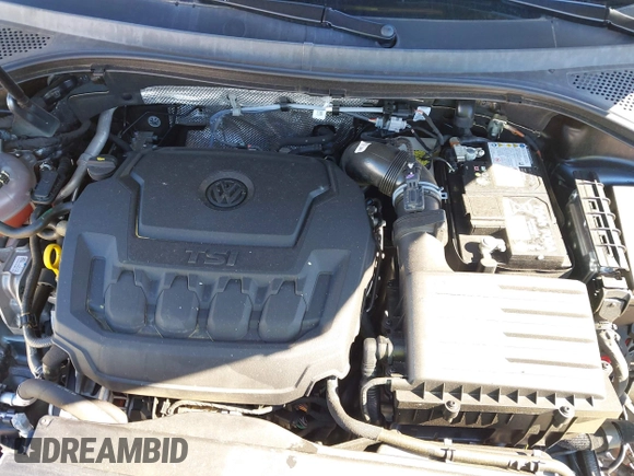 2024 Volkswagen Tiguan SE with VIN 3VV3B7AX9RM001526, listed as a IAAI auction lot 42216575 with 8,548 mi miles and . Bid and sale history available at DreamBid. Image 10.