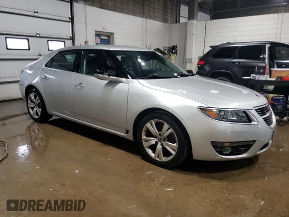 2011 Saab 9-5 Turbo4 z VIN YS3GN4AR5B4007387, wystawiony jako Copart lot #57578455 z przebiegiem 278 323 mil mil oraz Tytuł czysty. Historia ofert i sprzedaży dostępna na DreamBid. Obrazek 4.