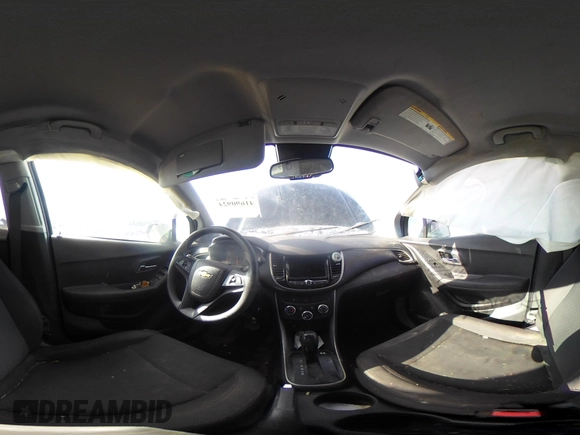 2019 Chevrolet Trax LS with VIN 3GNCJNSB8KL324963, listed as a IAAI auction lot 41690924 with 81,229 mi miles. Bid and sale history available at carsss.com. Image 18.