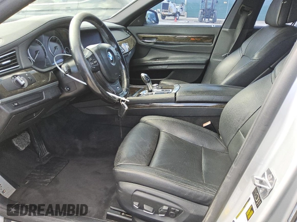 2013 BMW 7 Series 740Li with VIN WBAYE4C51DD137026, listed as a Copart auction lot 54016125 with 131,879 mi miles and Clean title. Bid and sale history available at DreamBid. Image 7.