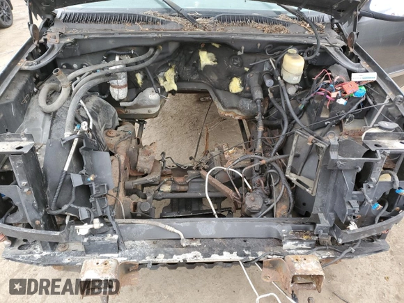 2002 GMC Sierra 1500HD SLE z VIN 1GTGK13U62F187192, wystawiony jako Copart lot #41468345 z przebiegiem Nie podano mil oraz Czysty tytuł • Clean title. Historia ofert i sprzedaży dostępna na DreamBid. Obrazek 11.