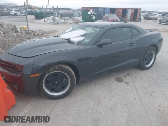 2012 Chevrolet Camaro 2LS z VIN 2G1FA1E34C9163205, wystawiony jako IAAI lot #41395889 z przebiegiem 40 765 mil mil oraz . Historia ofert i sprzedaży dostępna na DreamBid. Obrazek 2.