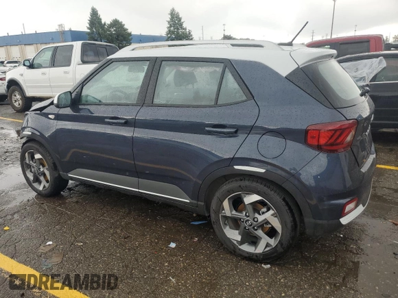 2024 Hyundai Venue SEL z VIN KMHRC8A36RU297850, wystawiony jako Copart lot #62451564 z przebiegiem 4 135 mil mil oraz Szkoda całkowita • Salvage title. Historia ofert i sprzedaży dostępna na DreamBid. Obrazek 2.