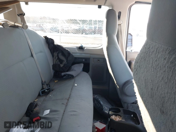 2010 Ford Econoline Passenger XL с VIN 1FBSS3BLXADA00923, выставлен на аукционе IAAI как лот 41327434 с пробегом 229 175 миль миль и . История ставок и продаж доступна на DreamBid. Изображение 8.