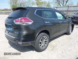 2015 Nissan Rogue SL with VIN 5N1AT2MV9FC813059, listed as a IAAI auction lot 42096904 with 121,494 mi miles and . Bid and sale history available at carsss.com. Image 4.
