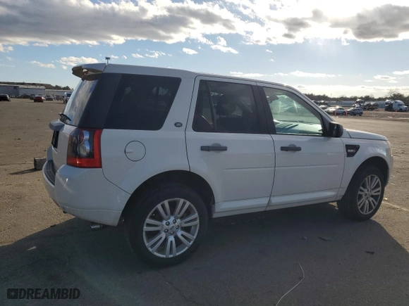 2009 Land Rover LR2 HSE with VIN SALFR24NX9H121501, listed as a Copart auction lot 43852695 with 142,965 mi miles and Clean Title. Bid and sale history available at carsss.com. Image 3.