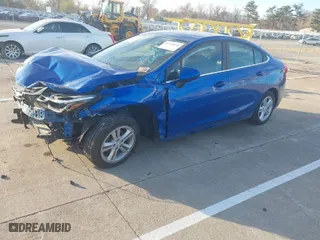 2018 Chevrolet Cruze LT with VIN 1G1BE5SM3J7207927, listed as a IAAI auction lot 40726635 with 89,523 mi miles. Bid and sale history available at carsss.com. Image 2.