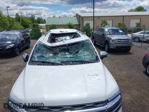 2024 Ford Expedition Platinum с VIN 1FMJU1M87REA86904, выставлен на аукционе IAAI как лот 42335782 с пробегом 6 411 миль миль и . История ставок и продаж доступна на DreamBid. Изображение 17.