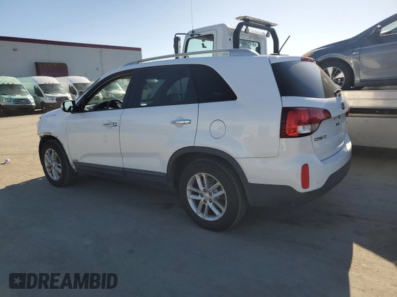 2014 Kia Sorento LX with VIN 5XYKTCA66EG475805, listed as a Copart auction lot 46880805 with 140,722 mi miles and Salvage Title. Bid and sale history available at carsss.com. Image 2.