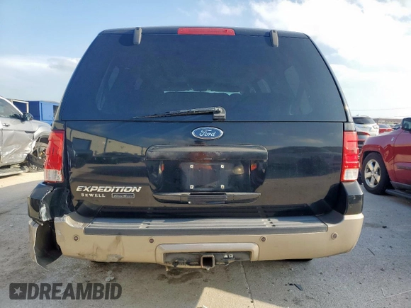 2004 Ford Expedition Eddie Bauer z VIN 1FMFU17L94LB02594, wystawiony jako Copart lot #55357975 z przebiegiem 104 450 mil mil oraz Szkoda całkowita • Salvage title. Historia ofert i sprzedaży dostępna na DreamBid. Obrazek 6.