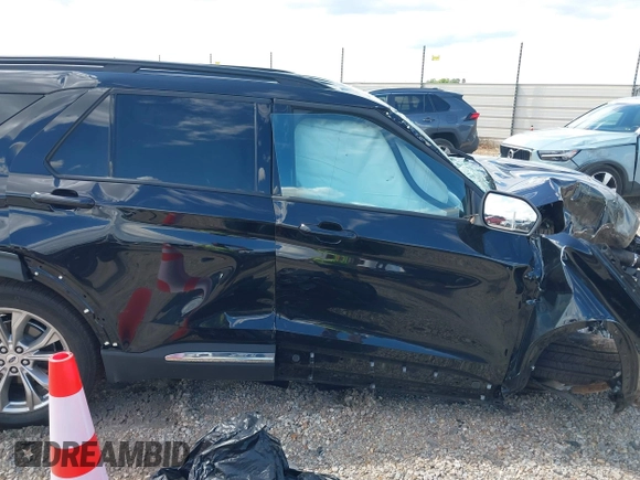 2024 Ford Explorer XLT с VIN 1FMSK7DH0RGA83585, выставлен на аукционе IAAI как лот 42227603 с пробегом Не указан миль и . История ставок и продаж доступна на DreamBid. Изображение 12.