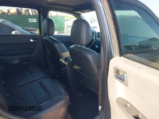 2008 Ford Escape Limited with VIN 1FMCU94188KE48829, listed as a IAAI auction lot 41980759 with 214,466 mi miles. Bid and sale history available at carsss.com. Image 8.
