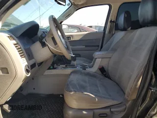 2011 Ford Escape Hybrid with VIN 1FMCU5K30BKC25365, listed as a Copart auction lot 61581755 with 272,941 mi miles and Salvage title. Bid and sale history available at DreamBid. Image 7.