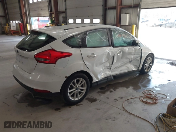2015 Ford Focus SE with VIN 1FADP3K29FL289504, listed as a IAAI auction lot 41963365 with Not Provided miles. Bid and sale history available at carsss.com. Image 4.