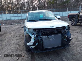 2020 Kia Soul LX with VIN KNDJ23AU4L7084529, listed as a IAAI auction lot 41526683 with 8,443 mi miles. Bid and sale history available at carsss.com. Image 13.