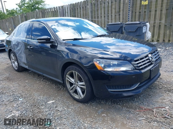 2015 Volkswagen Passat SE z VIN 1VWBV7A3XFC058603, wystawiony jako IAAI lot #42260010 z przebiegiem 94 857 mil mil oraz . Historia ofert i sprzedaży dostępna na DreamBid. Obrazek 1.