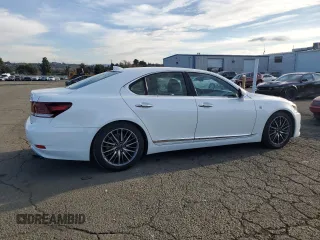 2016 Lexus LS 460 z VIN JTHBL5EF3G5140145, wystawiony jako Copart lot #87555395 z przebiegiem 96 254 mil mil oraz Szkoda całkowita • Salvage title. Historia ofert i sprzedaży dostępna na DreamBid. Obrazek 3.