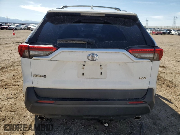 2020 Toyota RAV4 XLE Premium with VIN 2T3C1RFV8LW076549, listed as a Copart auction lot 49922535 with 136,074 mi miles and Salvage Title. Bid and sale history available at carsss.com. Image 6.