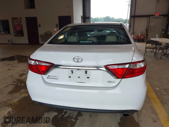 2015 Toyota Camry XLE z VIN 4T1BF1FK5FU951569, wystawiony jako IAAI lot #42237607 z przebiegiem 188 632 mil mil oraz . Historia ofert i sprzedaży dostępna na DreamBid. Obrazek 15.