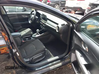 2021 Kia Forte LXS with VIN 3KPF24AD6ME307117, listed as a IAAI auction lot 42204377 with 52,364 mi miles and . Bid and sale history available at DreamBid. Image 5.
