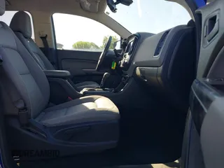 2017 Chevrolet Colorado 2WD WT z VIN 1GCGSBEA9H1251790, wystawiony jako IAAI lot #42006488 z przebiegiem 44 291 mil mil oraz . Historia ofert i sprzedaży dostępna na DreamBid. Obrazek 5.