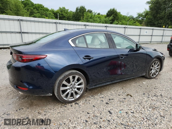 2020 Mazda 3 Premium with VIN 3MZBPAEM4LM117357, listed as a Copart auction lot 61349625 with 29,206 mi miles and Salvage title. Bid and sale history available at DreamBid. Image 3.