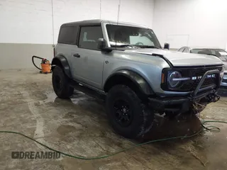 2022 Ford Bronco with VIN 1FMDE5CP3NLB40814, listed as a IAAI auction lot 41578527 with 13,791 mi miles. Bid and sale history available at carsss.com. Image 1.