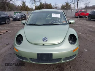 2009 Volkswagen New Beetle Coupe S with VIN 3VWPG31C89M503836, listed as a IAAI auction lot 41477028 with 150,098 mi miles. Bid and sale history available at carsss.com. Image 13.