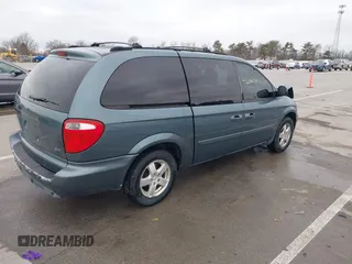 2005 Dodge Caravan SXT with VIN 2D4GP44LX5R115310, listed as a IAAI auction lot 41668454 with 115,784 mi miles and . Bid and sale history available at DreamBid. Image 4.