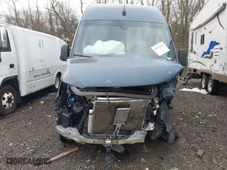 2019 Mercedes-Benz Sprinter Cargo Van with VIN WD4PF0CD5KT004774, listed as a IAAI auction lot 41262434 with 1 mi miles. Bid and sale history available at carsss.com. Image 10.