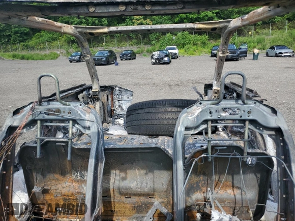 2023 Jeep Wrangler Sahara с VIN 1C4JJXP6XPW542086, выставлен на аукционе Copart как лот 64209345 с пробегом Не указан миль и Списание • Salvage title. История ставок и продаж доступна на DreamBid. Изображение 10.
