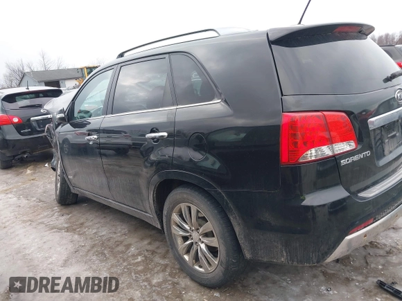2013 Kia Sorento SX с VIN 5XYKWDA28DG340057, выставлен на аукционе IAAI как лот 41561148 с пробегом 116 828 миль миль и . История ставок и продаж доступна на DreamBid. Изображение 15.