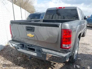 2011 GMC Sierra 1500 SLE with VIN 3GTP1VE06BG260158, listed as a IAAI auction lot 41627265 with 127,895 mi miles. Bid and sale history available at carsss.com. Image 4.