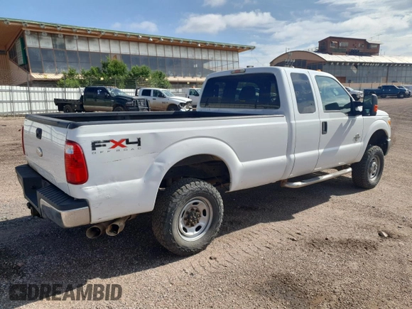 2011 Ford F-250 XL z VIN 1FT7X2BTXBEC55936, wystawiony jako Copart lot #61014275 z przebiegiem 199 882 mil mil oraz Czysty tytuł • Clean title. Historia ofert i sprzedaży dostępna na DreamBid. Obrazek 3.