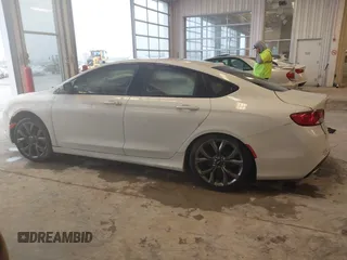 2015 Chrysler 200 S with VIN 1C3CCCBG4FN600570, listed as a IAAI auction lot 41964364 with 1 mi miles. Bid and sale history available at carsss.com. Image 14.
