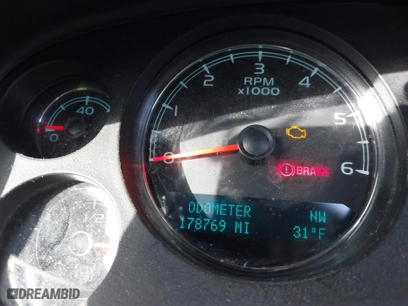 2013 Chevrolet Suburban LT with VIN 1GNSKJE70DR314805, listed as a IAAI auction lot 41120145 with 178,769 mi miles. Bid and sale history available at carsss.com. Image 16.