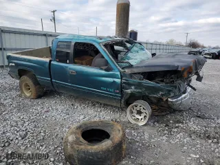 1998 Dodge Ram 1500 with VIN 3B7HF13Z4WG127632, listed as a Copart auction lot 46180515 with 226,969 mi miles and Non Repairable. Bid and sale history available at carsss.com. Image 4.
