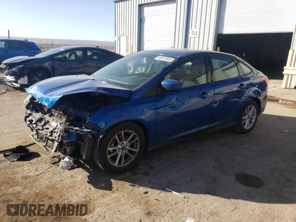 2018 Ford Focus SE z VIN 1FADP3F2XJL327387, wystawiony jako Copart lot #46927835 z przebiegiem 61 707 mil mil oraz Szkoda całkowita • Salvage title. Historia ofert i sprzedaży dostępna na DreamBid. Obrazek 1.
