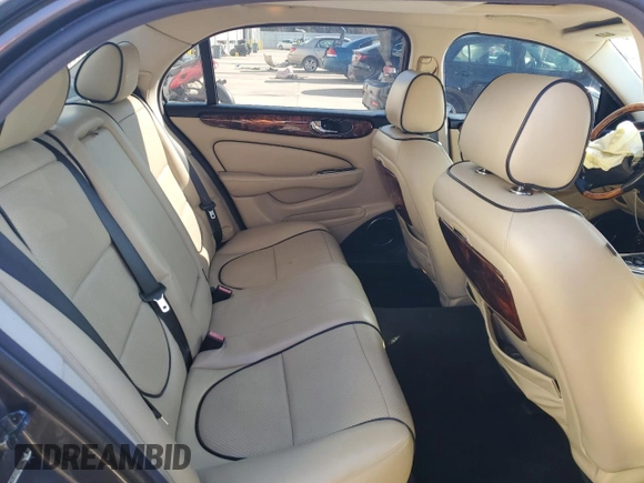 2008 Jaguar XJ Vanden Plas with VIN SAJWA82B08SH20004, listed as a Copart auction lot 87594075 with 130,172 mi miles and Salvage Title. Bid and sale history available at carsss.com. Image 10.