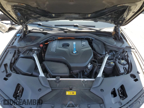 2018 BMW 5 Series 530e with VIN WBAJA9C50JB252458, listed as a Copart auction lot 58697585 with 89,050 mi miles and Salvage title. Bid and sale history available at DreamBid. Image 11.