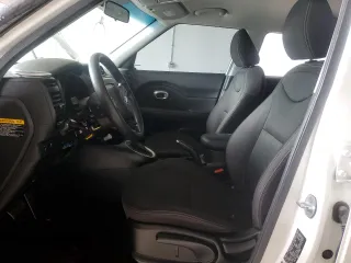 2015 Kia Soul with VIN KNDJN2A28F7231665, listed as a Copart auction lot 48177595 with 129,744 mi miles and Clean Title. Bid and sale history available at carsss.com. Image 7.