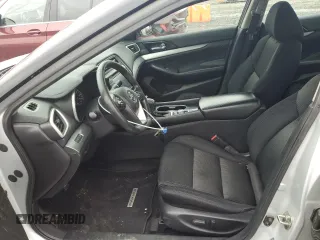 2016 Nissan Maxima SV z VIN 1N4AA6AP1GC431011, wystawiony jako Copart lot #56824955 z przebiegiem 103 668 mil mil oraz Szkoda całkowita • Salvage title. Historia ofert i sprzedaży dostępna na DreamBid. Obrazek 7.