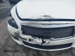 2016 Infiniti Q70 z VIN JN1BY1AR4GM271282, wystawiony jako IAAI lot #42204923 z przebiegiem 104 244 mil mil oraz . Historia ofert i sprzedaży dostępna na DreamBid. Obrazek 6.
