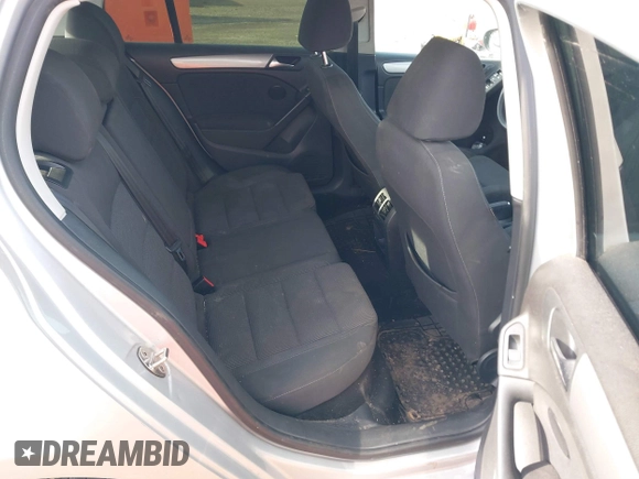 2013 Volkswagen Golf w/Conv & Sunroof с VIN WVWDB7AJ3DW131454, выставлен на аукционе IAAI как лот 41844393 с пробегом 174 704 миль миль и . История ставок и продаж доступна на DreamBid. Изображение 8.
