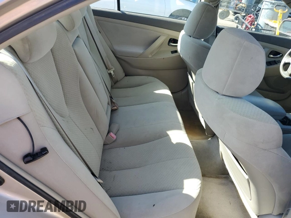 2008 Toyota Camry LE z VIN 4T1BE46K48U232059, wystawiony jako Copart lot #53302165 z przebiegiem 106 705 mil mil oraz Szkoda całkowita • Salvage title. Historia ofert i sprzedaży dostępna na DreamBid. Obrazek 10.